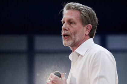 paulos geroulanos mikrophone exo