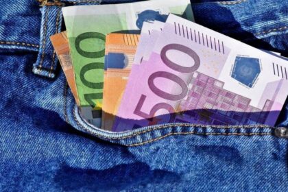 money 3115984 1920 2 scaled