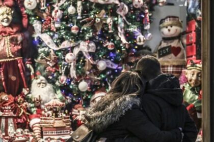 xristougenna ermou emporika