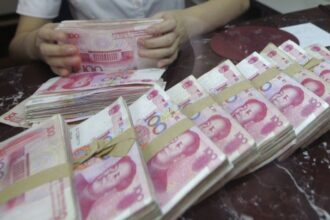 11933850 PEK03 CHINA ECONOMY RATES 0706 11 768x476 768x476 1
