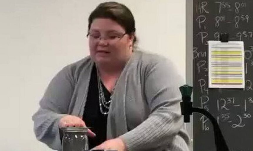 kathigitria fisikis scaled