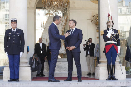 macron mitsotakis parisi2 768x512 1