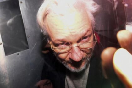 assange julian gyalia