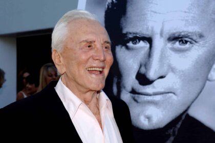 kirkdouglas2 scaled 1 scaled