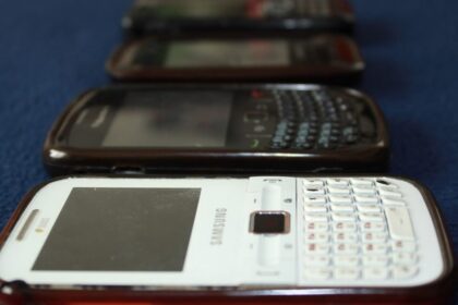 oldphone 1280x640 1