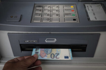 atm money 2048x1406 1