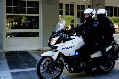 dias motosikleta astinomikoi