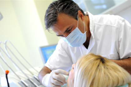 odontiatros karekla asthenis