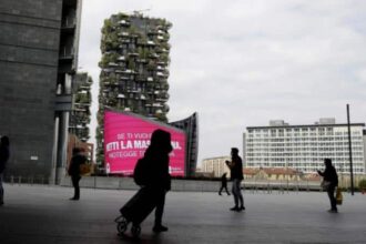 anthropoi skies sto milano
