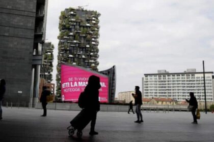 anthropoi skies sto milano