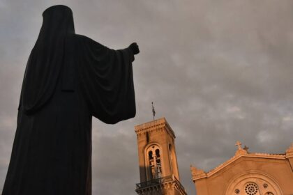 coronavirus ekklisies intimenews3