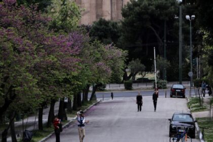 dromos athina apagoreusi kukloforias