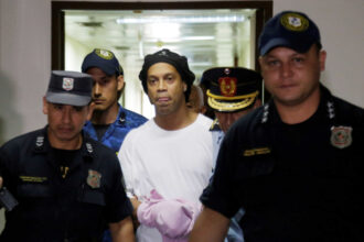 ronaldinho1 2048x1391 1