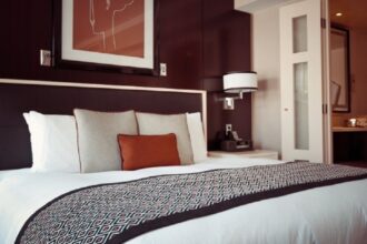 w23 84635hotelroom