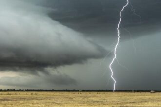 lightning 4713379 1920