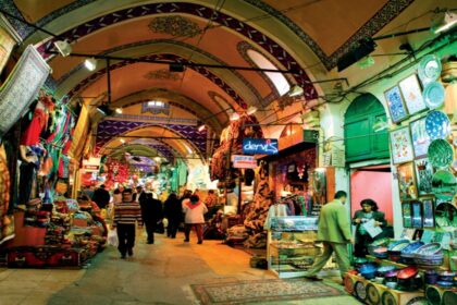 pazari konstantinoupoli