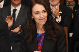 prothupourgos nea zilandia