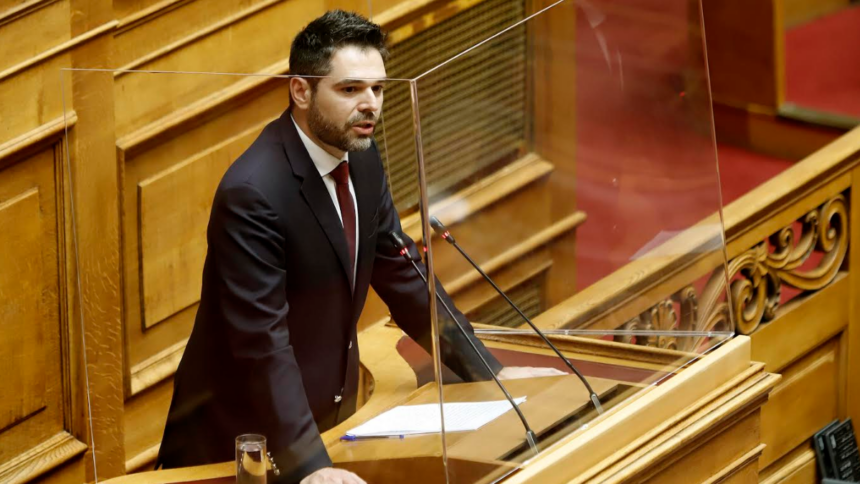 Ο Γιάννης Σαρακιώτης μιλά στη Βουλή για τα 7 νέα αιολικά πάρκα στη Λοκρίδα