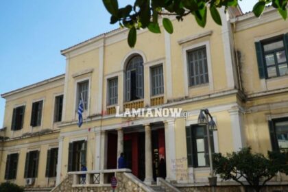 δικηγοιροι