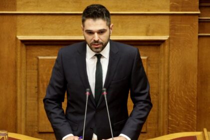 σαρακιωτης