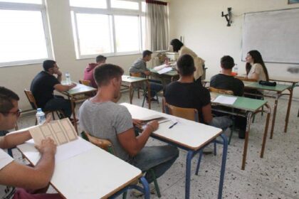 01s6panellad10 thumb large