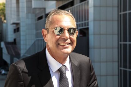 kammenos antiprosopeia aftokiniton