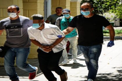 pakistanos copy 1200x675