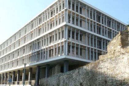 w22 83635DIKASTHRIAEXSOTERIKO