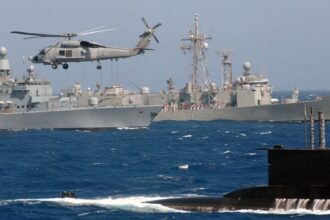ELHNIKO UPOVRIXIO FREGATA ELIKOPETRO ELLHNIKES DUNAMEIS GREEK ARMY NAVY ARTHROU copy 1200x675