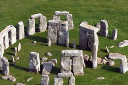 Stonehedge copy 1200x675