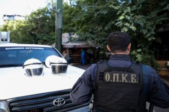 sillipeseis narkwtika plateia eksarxeia