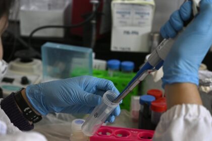 vaccine ar copy 1200x675