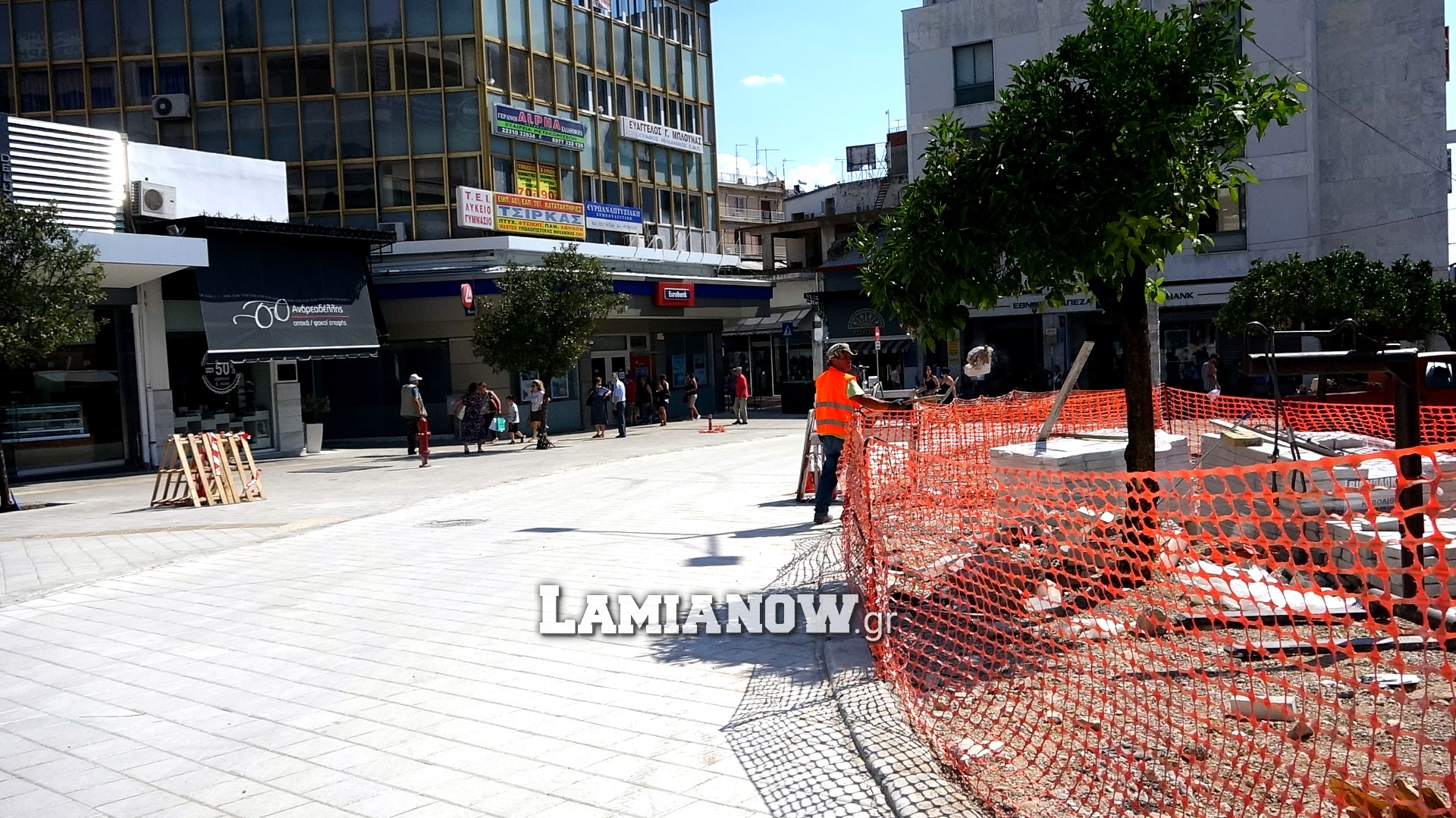 πλατεια παρκου 11