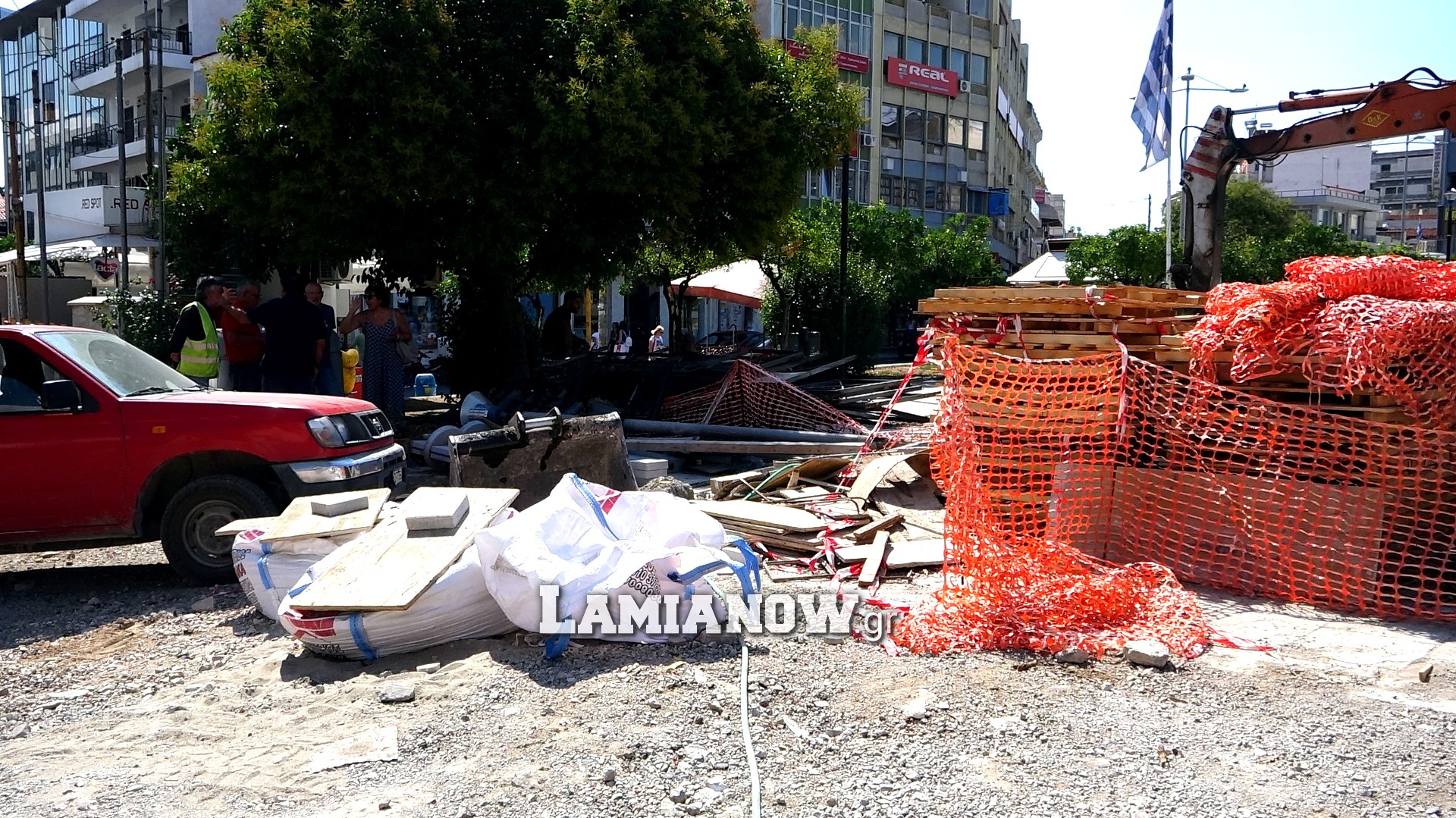πλατεια παρκου 16