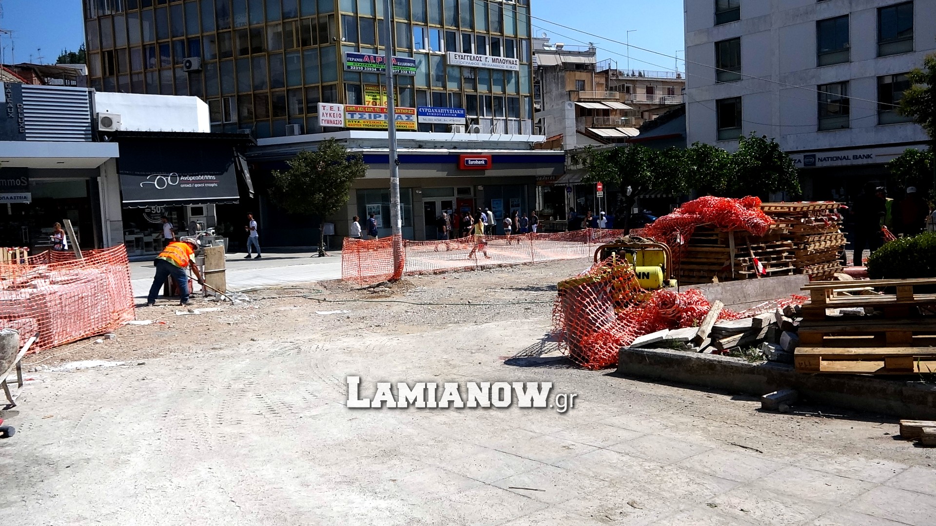 πλατεια παρκου 17