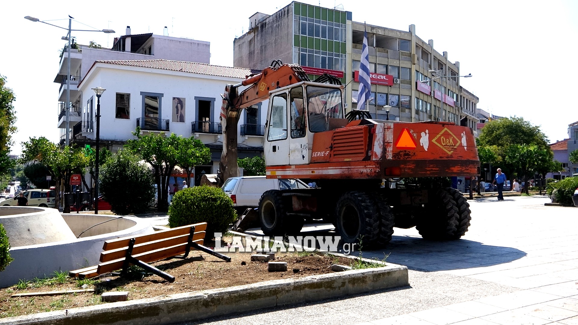 πλατεια παρκου 19