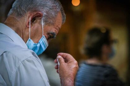 1650110 ekklisia maska 1