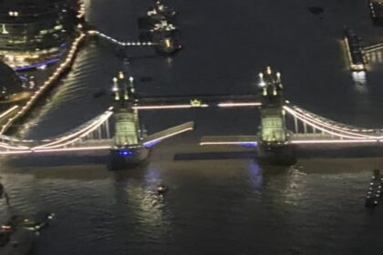 EgD73ckX0AA8SoS 550x413 copy 1200x675