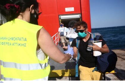 LIMANI PEIRAIA 2048x1406 1