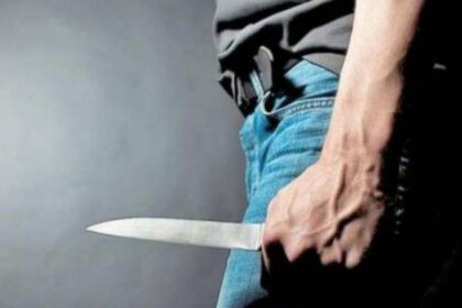 listeia20maxairi20xarilaou