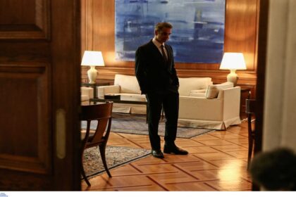 mitsotakis maksimou in 1106 4 2048x1380 1