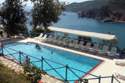 pisina xenodoxeio 1090