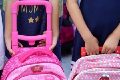 Σχολικές τσάντες για μαθητές της Α’ Δημοτικού από την Ένωση Στρατιωτικών Φθιώτιδας