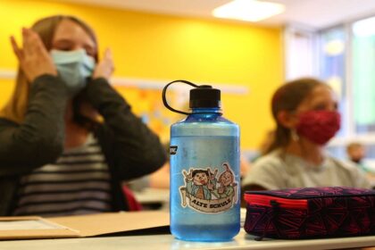 school mask 2048x1340 1