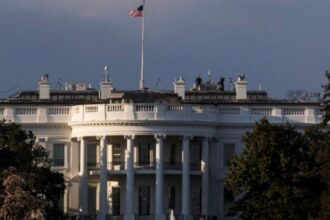 w21 74922WhiteHouse26