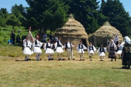 σαρακατσαναιοι φθιωτιδας