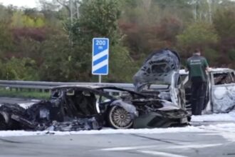 201021120617 Lamborghini Aventador Skoda crash