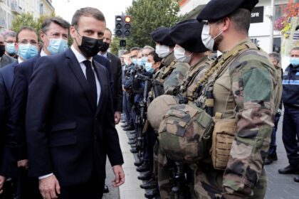 macron nikaia stratiotes ap