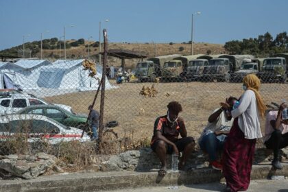 prosfiges metanastest karta tepe