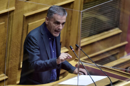 tsakalotosVouli25 2048x1406 1